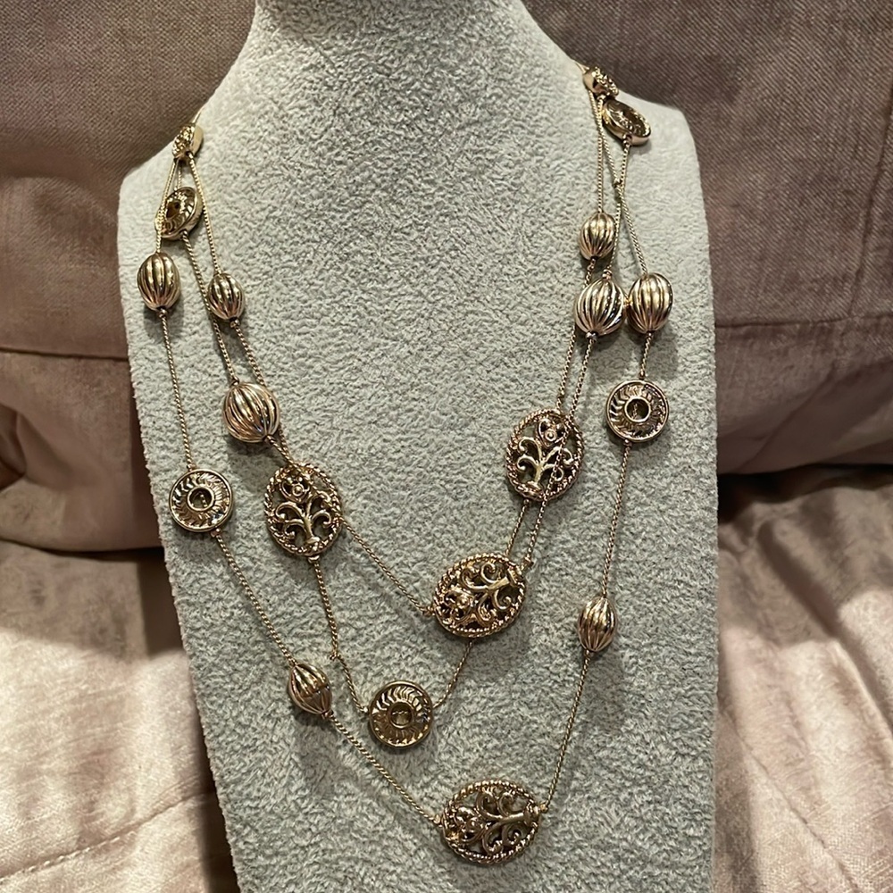 Triple Strand Gold Plated Necklace Floral Circle 20-21”